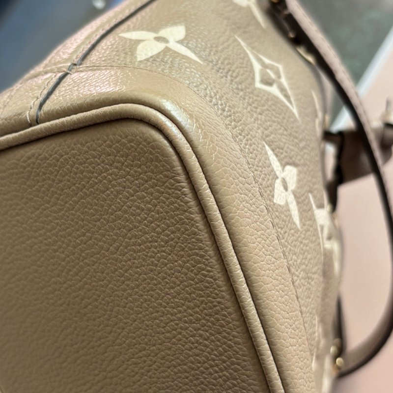 ::LOUIS VUITTON:: LV M46291 Nano Noé 斑鳩灰 雙色 Monogram Empreinte 皮革-12