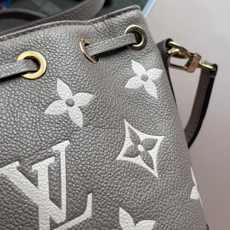 ::LOUIS VUITTON:: LV M46291 Nano Noé 斑鳩灰 雙色 Monogram Empreinte 皮革-14