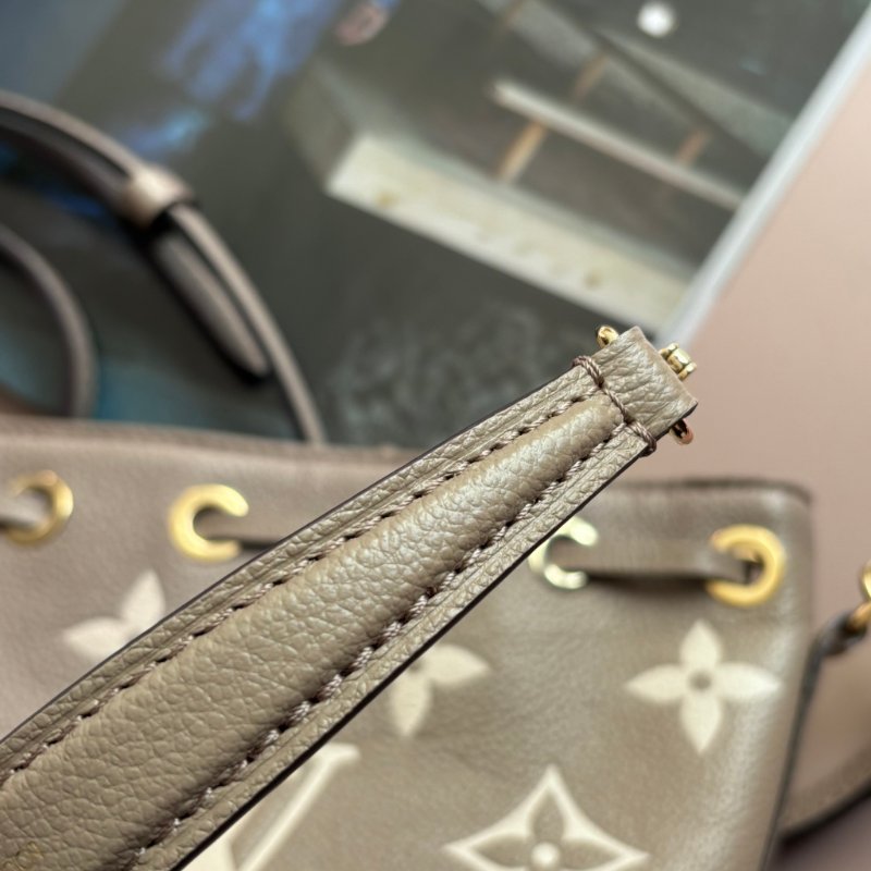 ::LOUIS VUITTON:: LV M46291 Nano Noé 斑鳩灰 雙色 Monogram Empreinte 皮革-29