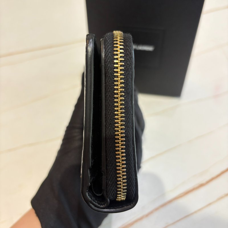 *SHIHNA名牌精品*YSL 金屬LOGO鱷魚壓紋小牛皮釦式零錢短夾黑-4