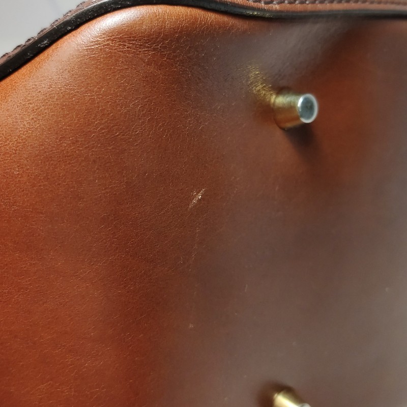 Burberry牛皮純色字母Logo拉鍊手提包-20