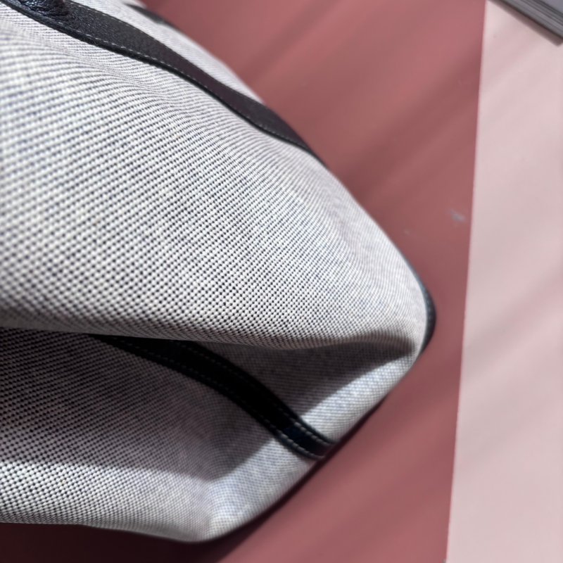 ::HERMES:: 愛馬仕熊貓色帆布/黑色Garden Party 36 銀扣 手提包-7