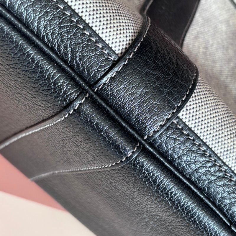 ::HERMES:: 愛馬仕熊貓色帆布/黑色Garden Party 36 銀扣 手提包-27