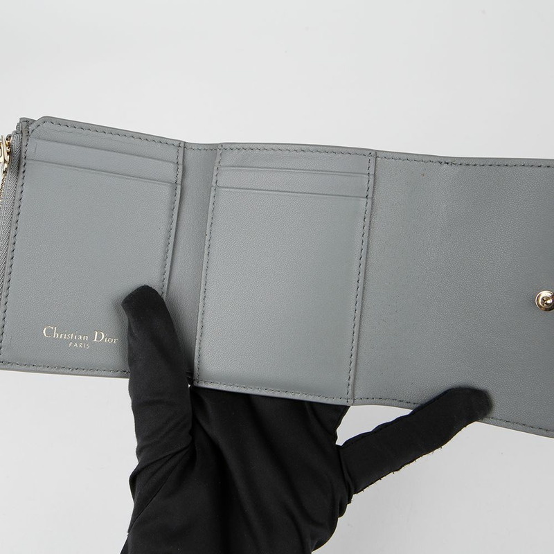 DIOR S2057OBAE 30 山蓮花緊湊型皮夾-11