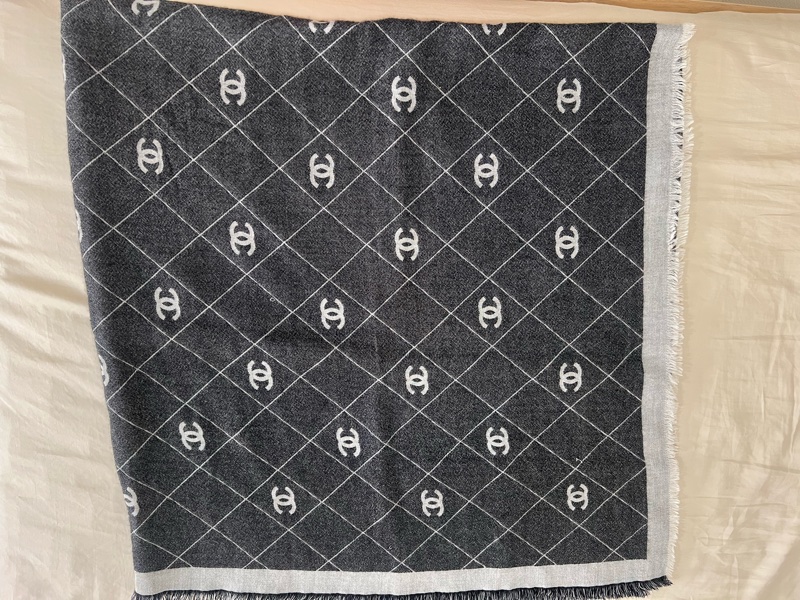 Chanel 熱門款雙面披肩 圍巾-1