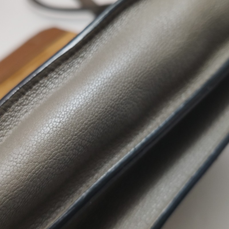 Miu Miu Madras牛皮拼色金屬扣斜挎包單肩包-16