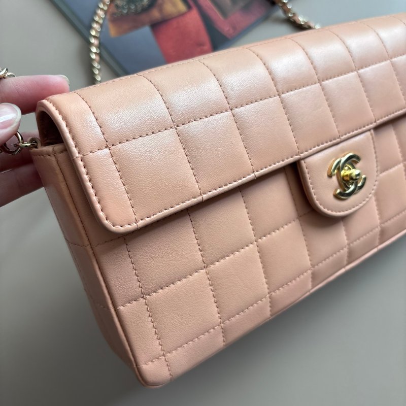 ::CHANEL:: Vintage Chocolate Bar 冰塊格粉膚色腋下鏈包 冰格包 冰塊包-2