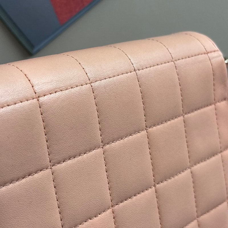 ::CHANEL:: Vintage Chocolate Bar 冰塊格粉膚色腋下鏈包 冰格包 冰塊包-25