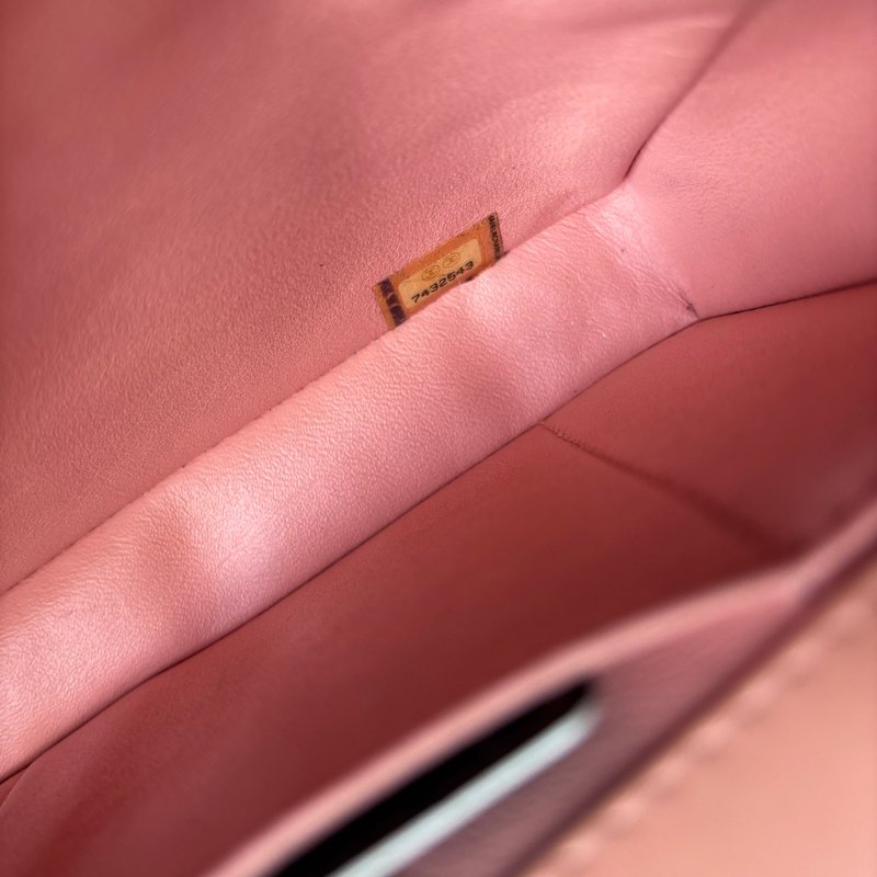 ::CHANEL:: Vintage Chocolate Bar 冰塊格粉膚色腋下鏈包 冰格包 冰塊包-28