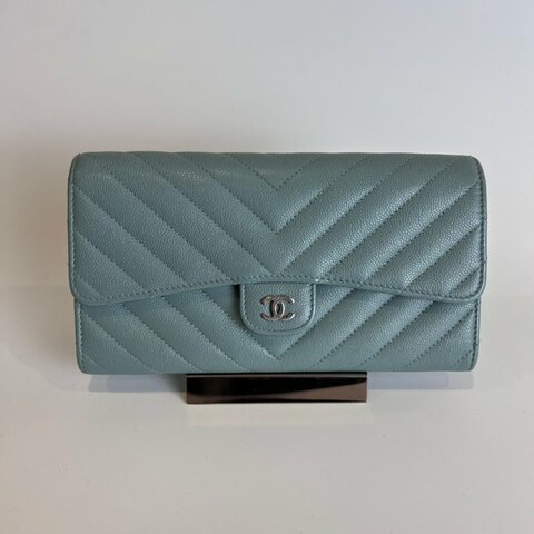 CHANEL 25開 CF荔枝皮山形紋長夾 湖水綠銀扣