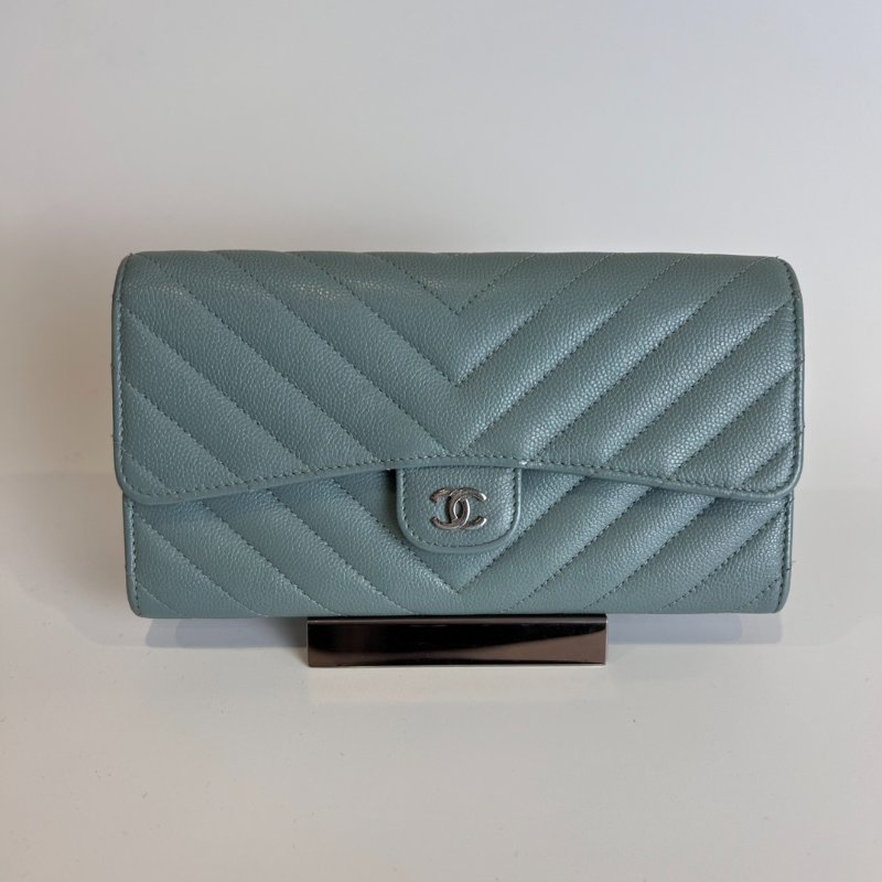 CHANEL 25開 CF荔枝皮山形紋長夾 湖水綠銀扣-0