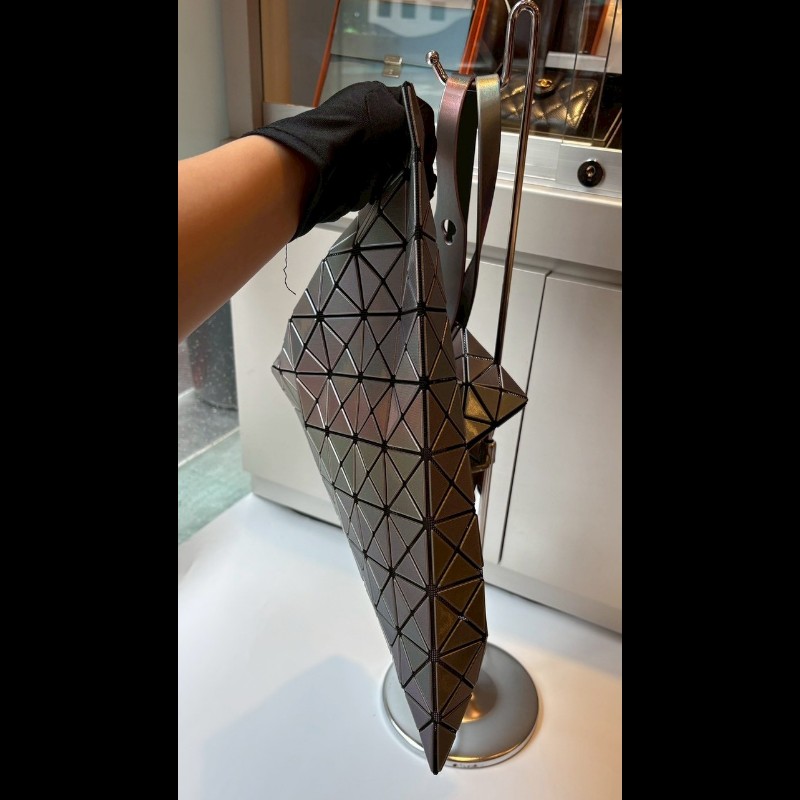 Issey Miyake BAOBAO 閃彩灰格托特包 10×10（小格）-9