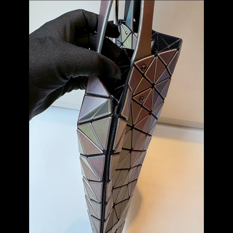 Issey Miyake BAOBAO 閃彩灰格托特包 10×10（小格）-13