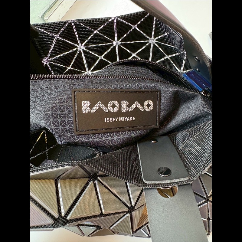 Issey Miyake BAOBAO 閃彩灰格托特包 10×10（小格）-16
