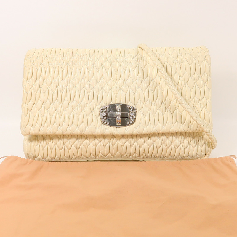 Miu Miu 牛皮皮革Matelasse Nappa Crystal銀扣肩背袋-8