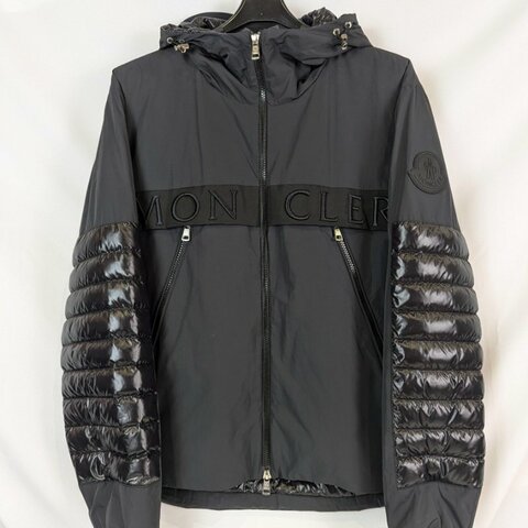 莉亞精品♡Moncler 連帽羽絨外套 尺碼2 近新美品