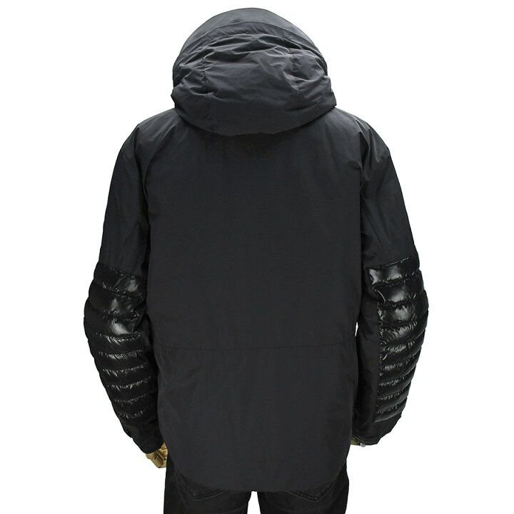 莉亞精品♡Moncler 連帽羽絨外套 尺碼2 近新美品-3