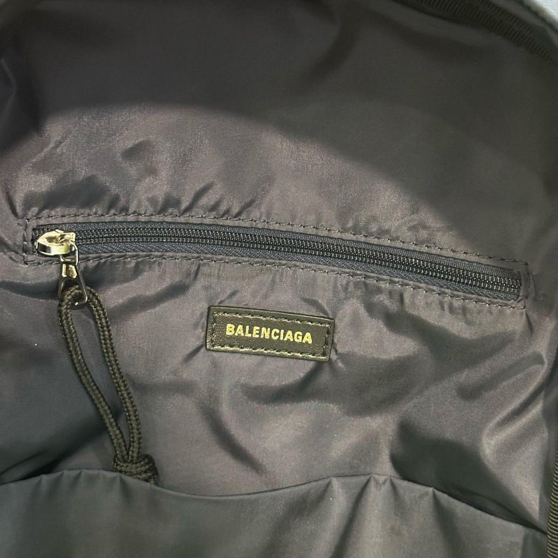 💎Han's house精品服飾💎Balenciaga 巴黎世家 刺繡字 尼龍 防水 後背包-5