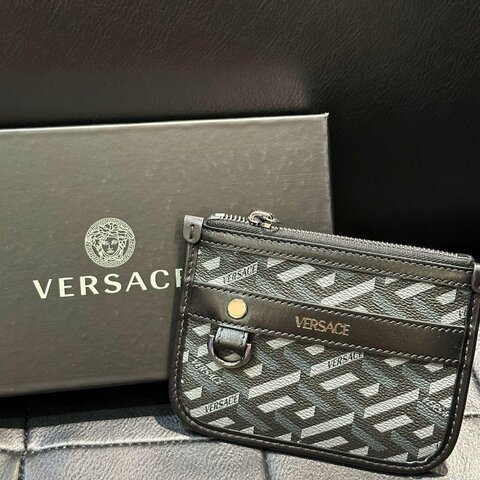 💎Han's house精品服飾💎VERSACE 凡賽斯 女神頭 頂級黑牌 多用途 手拿 零錢 卡包 15X11CM