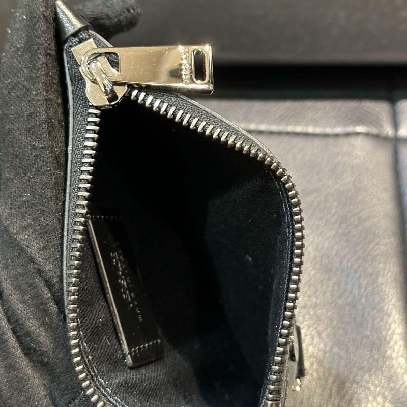 💎Han's house精品服飾💎VERSACE 凡賽斯 女神頭 頂級黑牌 多用途 手拿 零錢 卡包 15X11CM-4