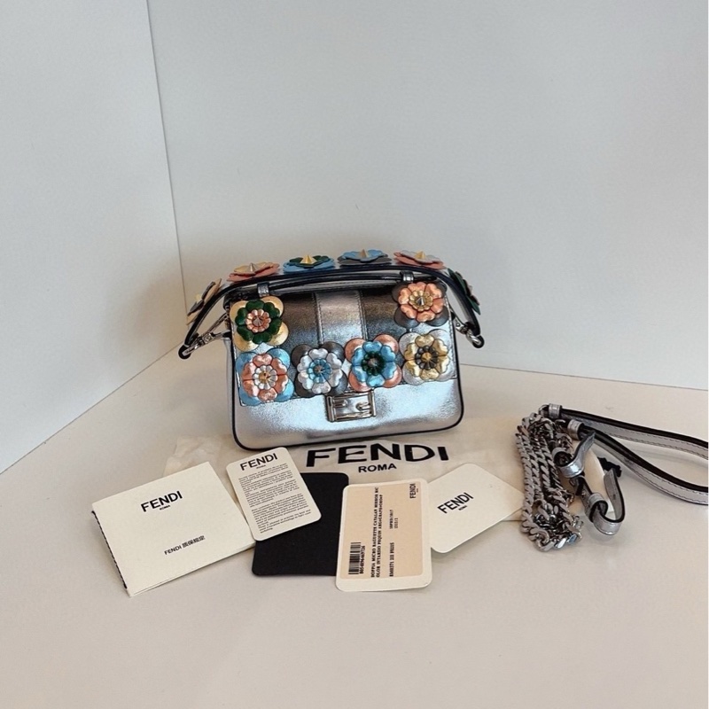 Fendi雙面花卉法棍包-1