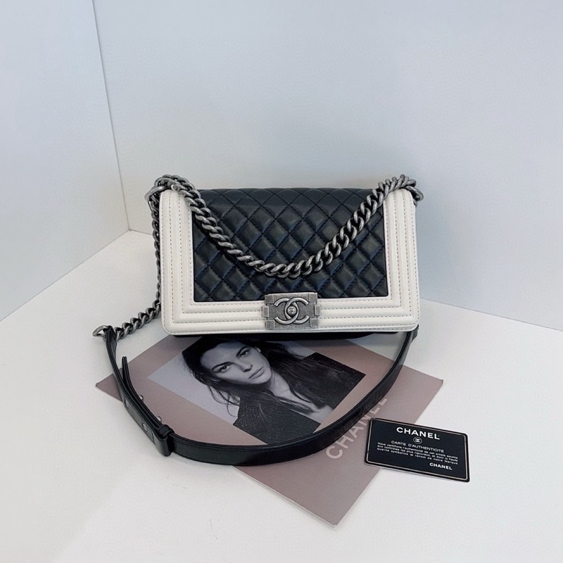 Chanel黑白羊皮中號Leboy-0