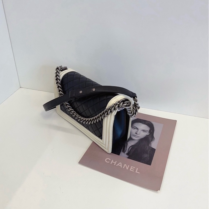 Chanel黑白羊皮中號Leboy-2