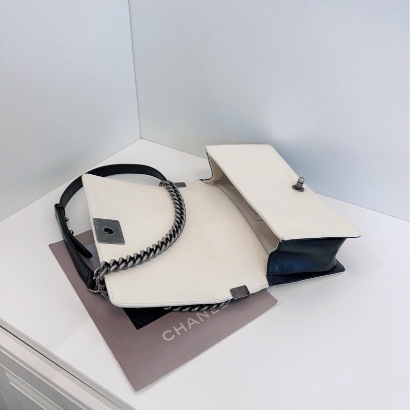 Chanel黑白羊皮中號Leboy-3