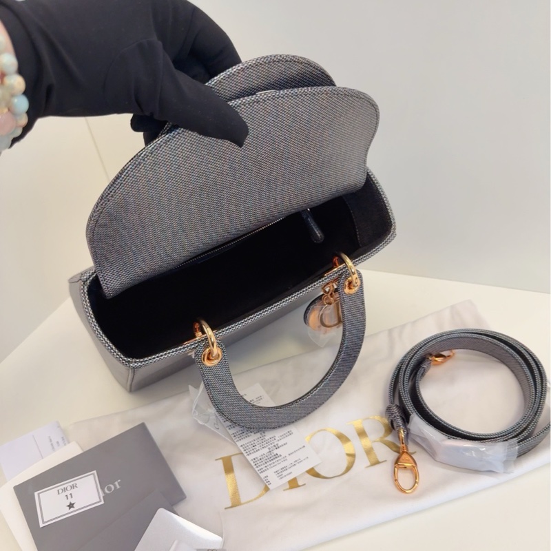 Dior Lady 細格紋金扣戴妃包-4
