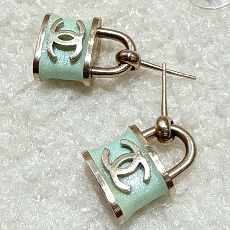 CHANEL 薄荷綠色鎖頭耳環-3