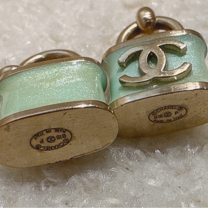 CHANEL 薄荷綠色鎖頭耳環-6