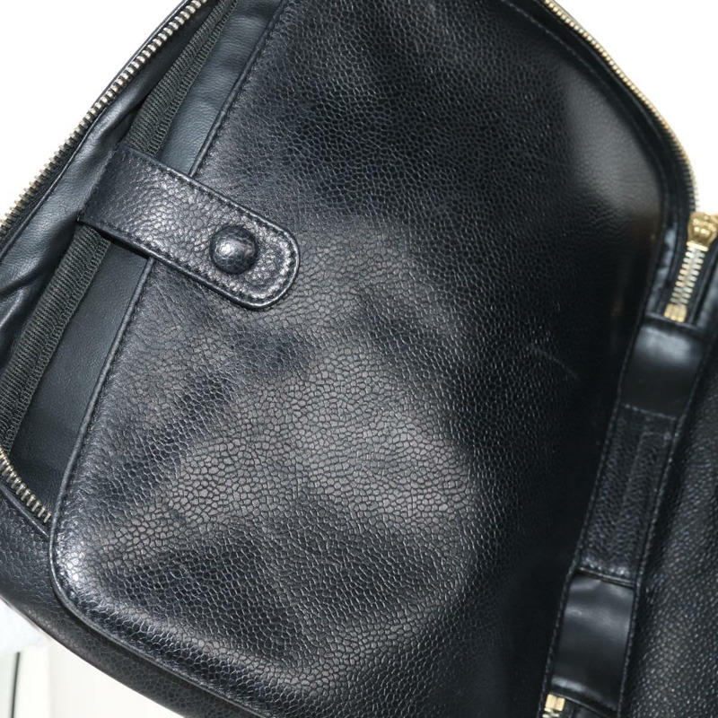 【日本直送】香奈兒 COCO 標誌化妝包,魚子醬皮,黑色,金色 CC 標誌,正品編號 146602A-21