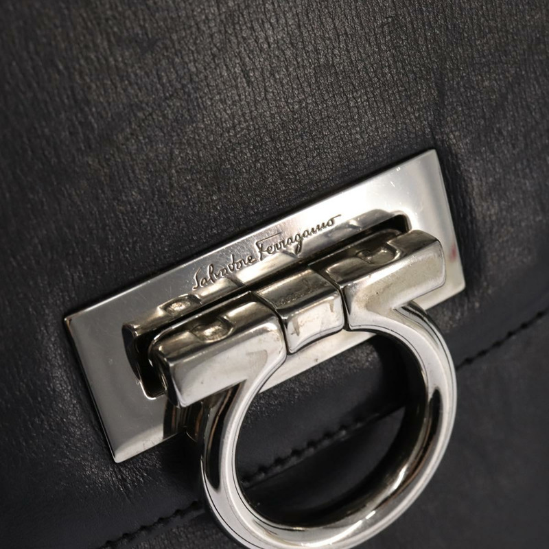 【日本直送】Salvatore Ferragamo Gancini 手袋 皮革 黑色 銀色 正品 148322-16