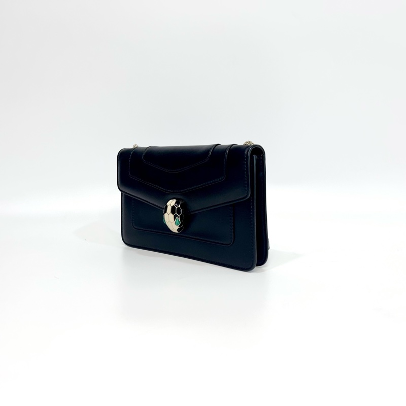 BVLGARI黑牛皮蛇頭Serpenti Forever下蓋側背包38102-1