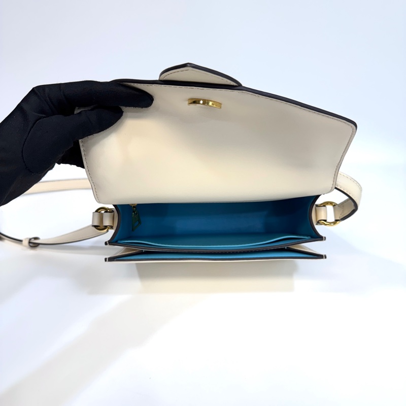 LV米白牛皮金釦下蓋Pont9 PM斜背包M55950-8