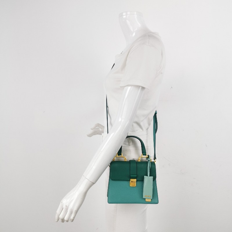 Miu Miu 羊皮拼色字母Logo金屬扣斜挎包-1