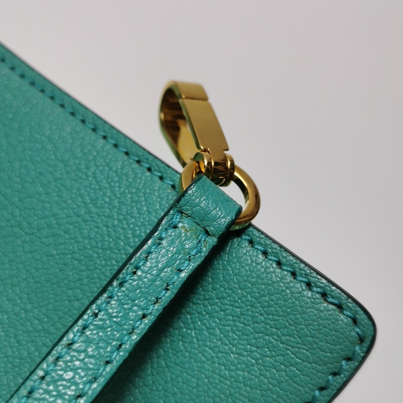 Miu Miu 羊皮拼色字母Logo金屬扣斜挎包-11