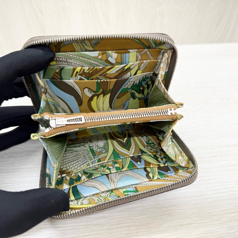 HERMES18大象灰Epsom皮叢林絲巾短夾-5