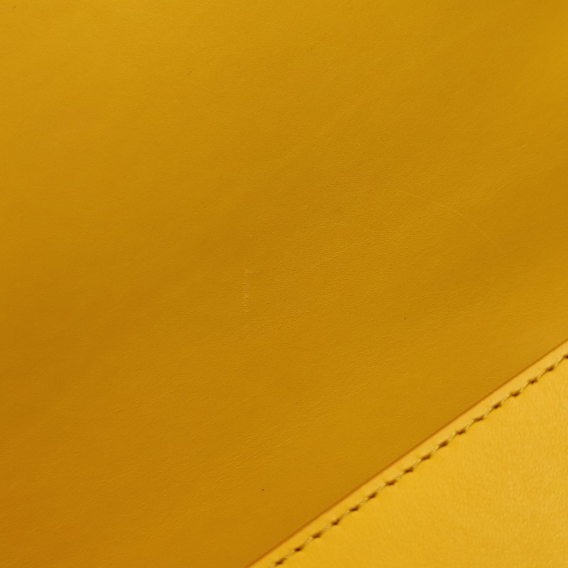 Burberry Olympia小號牛皮純色字母Logo半月包單肩包-9