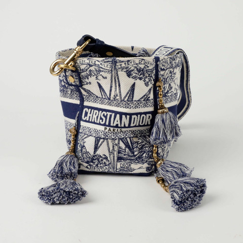 DIOR M1317CRVX Diable 水桶肩包