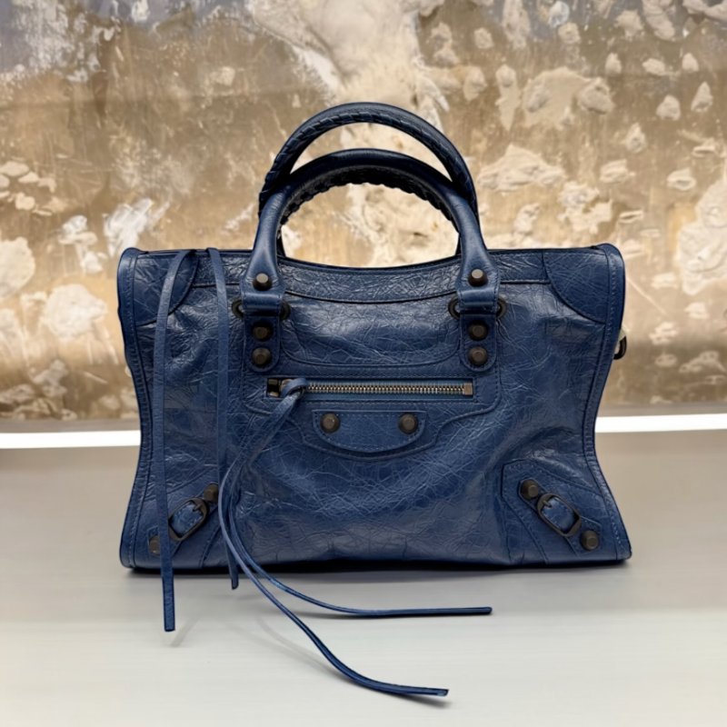 🎉新品好折扣✨Balenciaga 823058 Le City 小羊皮中款機車包 礦物藍色-1