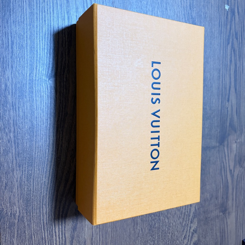 LV S-LOCK直式錢包-17