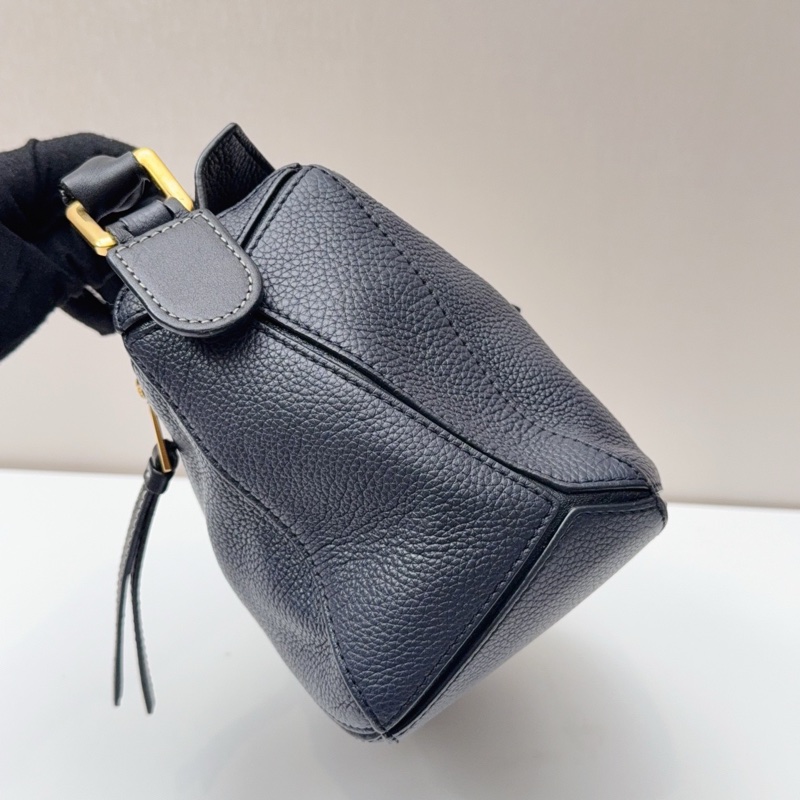 95新Loewe羅意威 藍黑色puzzle小號-4