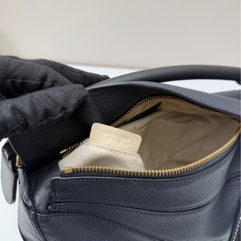 95新Loewe羅意威 藍黑色puzzle小號-11