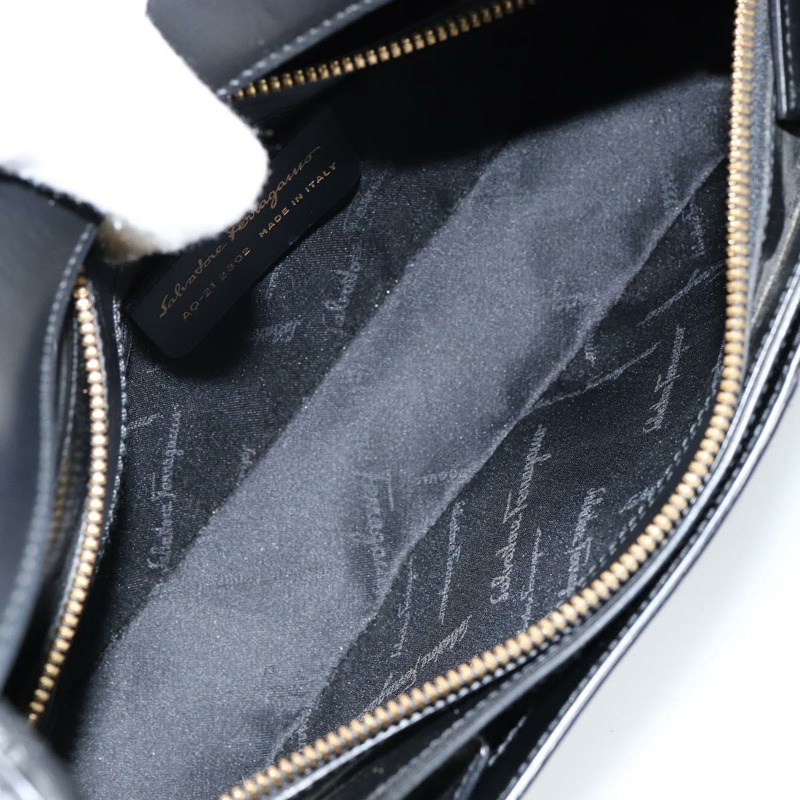 【日本直送】Salvatore Ferragamo Gancini 皮革肩背包 黑色 金色 正品 147508-10