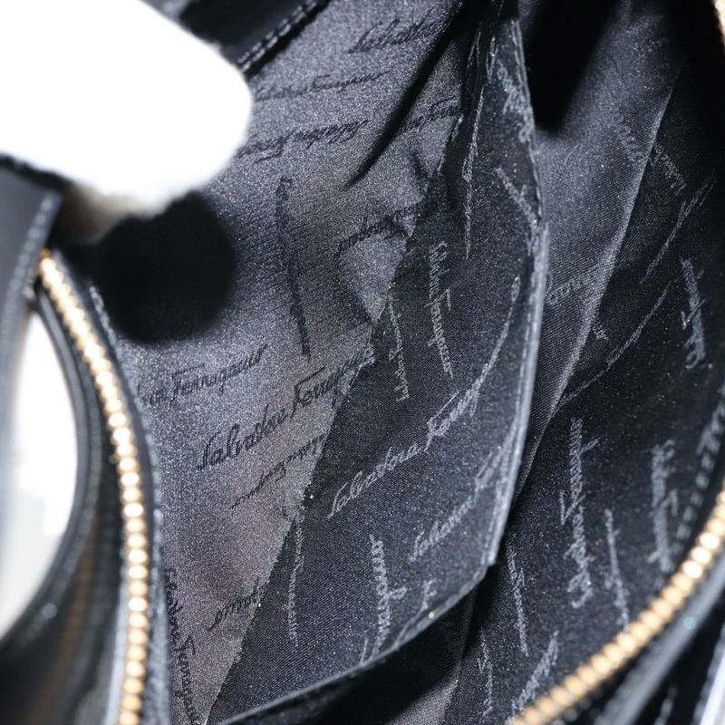 【日本直送】Salvatore Ferragamo Gancini 皮革肩背包 黑色 金色 正品 147508-20