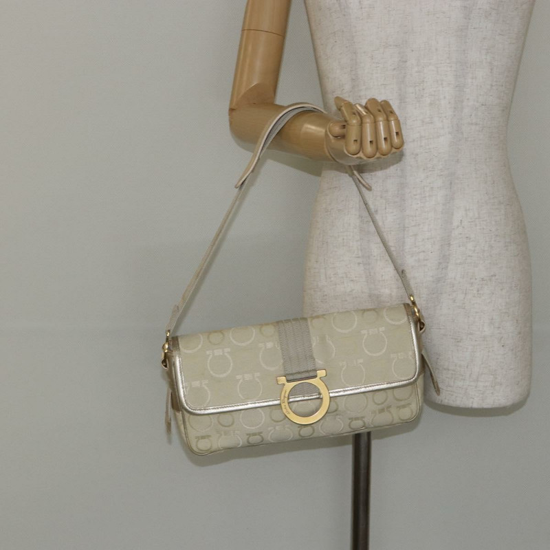 【日本直送】Salvatore Ferragamo Gancini 肩背包 帆布 米色 金色 正品 146818-21