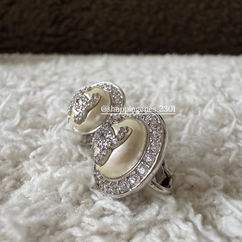 香奈兒 Chanel 全新品 25B 水鑽珍珠圓形耳夾耳環!夾式耳環!耳夾耳環!-4