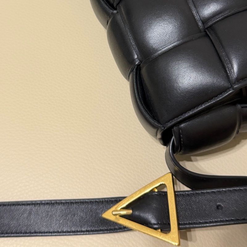 BOTTEGA VENETA編織包 枕頭包 正品最便宜-2