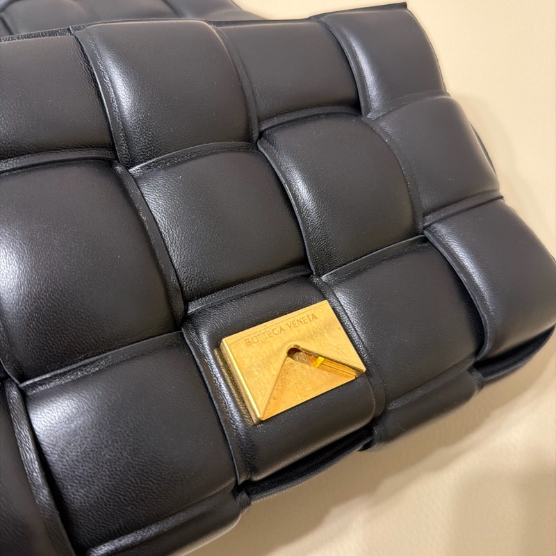 BOTTEGA VENETA編織包 枕頭包 正品最便宜-12